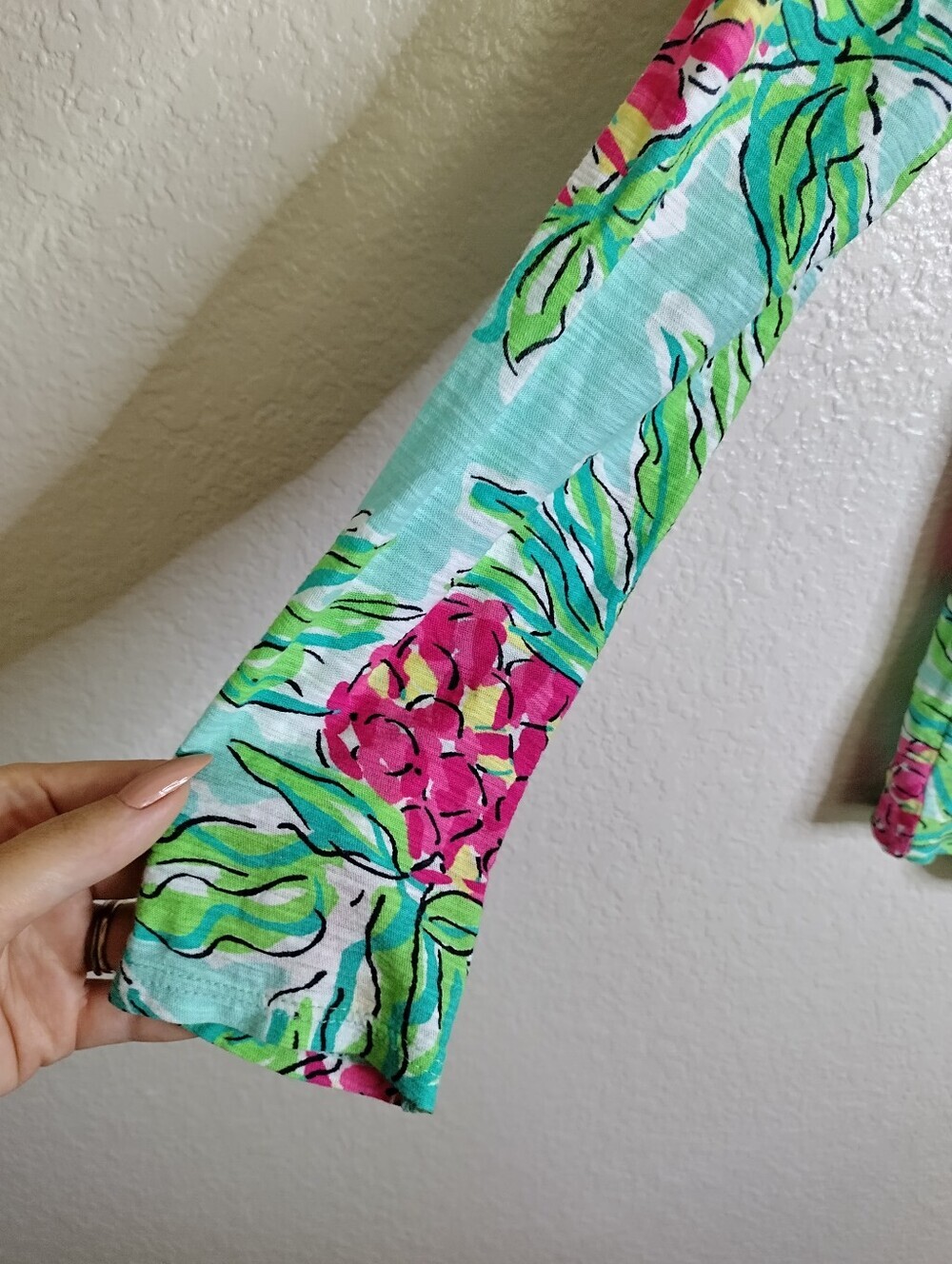 Lilly Pulitzer Spike the Punch Cassie Slub Cotton Long Sleeve Tee Sz M - Picture 4 of 8